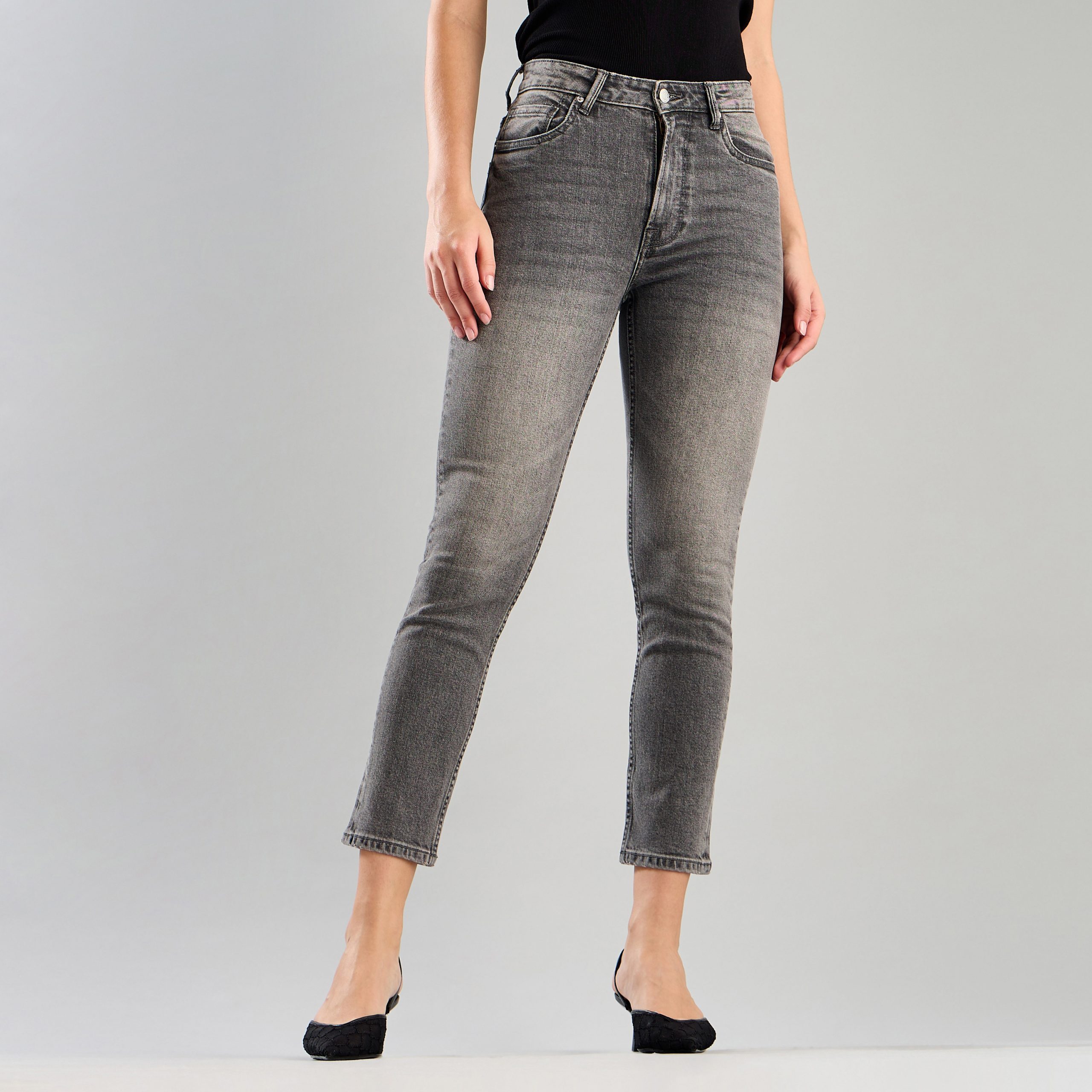 Plain Jeans for Women – Classic & Comfortable Denim